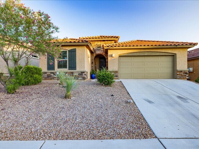 Primary Photo - 5 Bedroom 3 Bathroom
