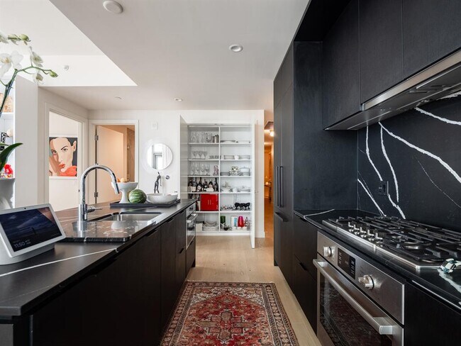 Building Photo - 44 East Ave