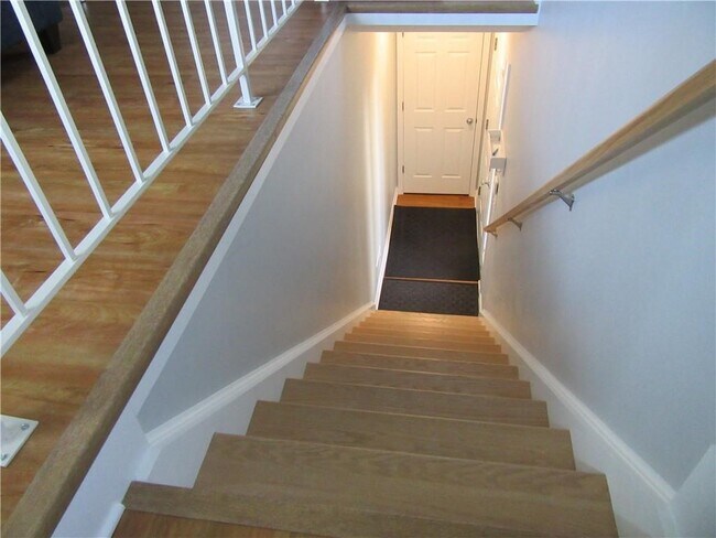 Building Photo - 524 Eastbrooke Ln