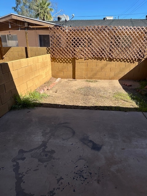 Building Photo - 8443 E Coronado Rd