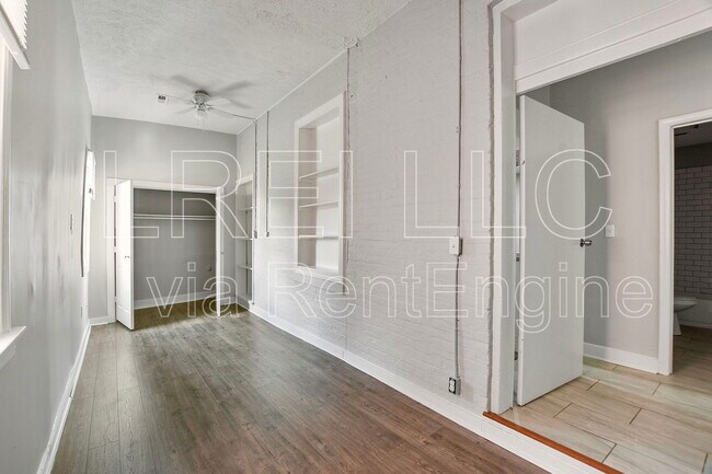 Building Photo - 1814 W Jefferson St