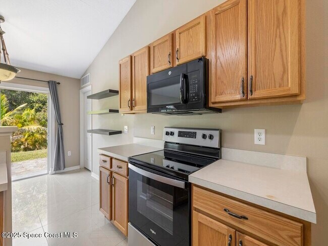 Building Photo - 8575 105th Ct