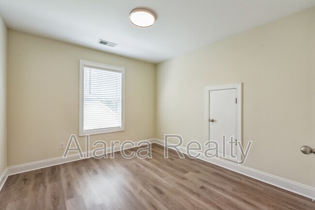 Building Photo - 3317 Bridgewick Rd