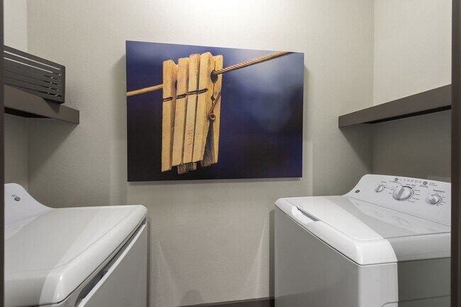 Building Photo - 1st Month FREE – Limited-Time Leasing Spec...
