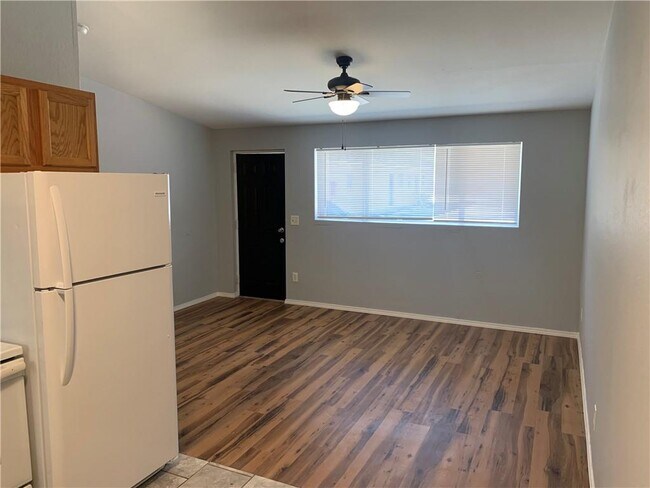 Building Photo - 1212 Dunn Ave