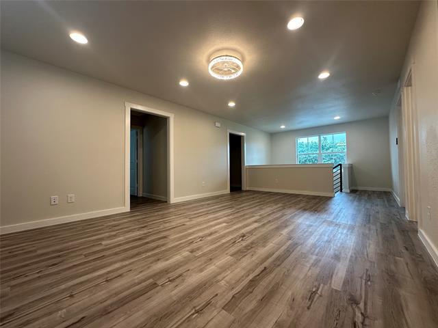 Building Photo - 809 Lotus Dr
