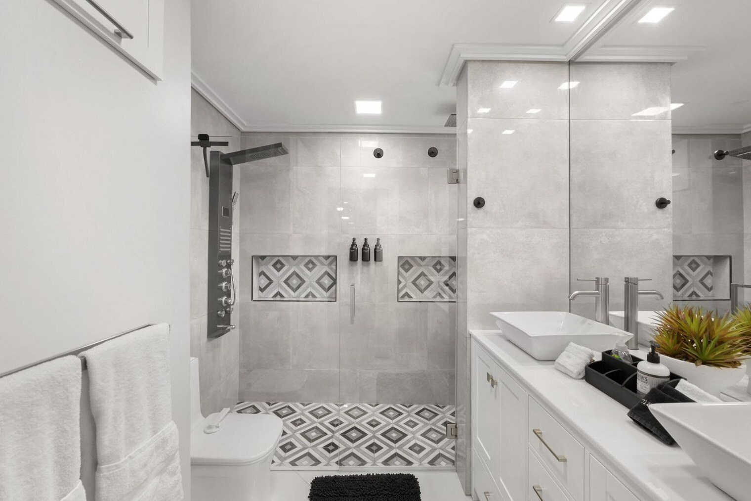 Building Photo - 10356 57th Way N