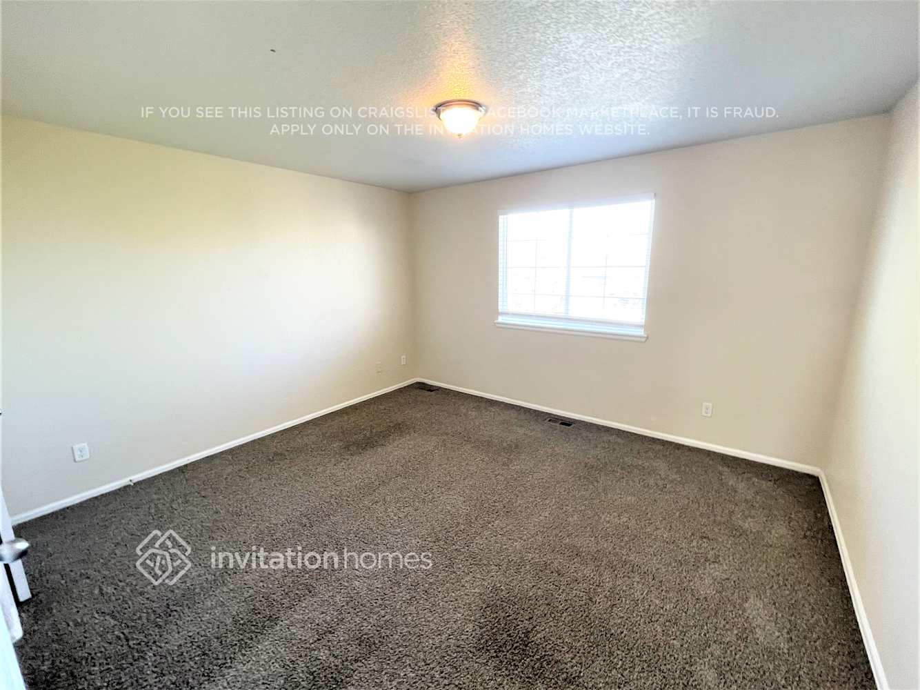 Building Photo - 9848 Kenton Cir