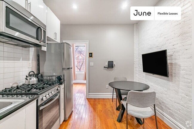 Building Photo - 826 Ninth Ave