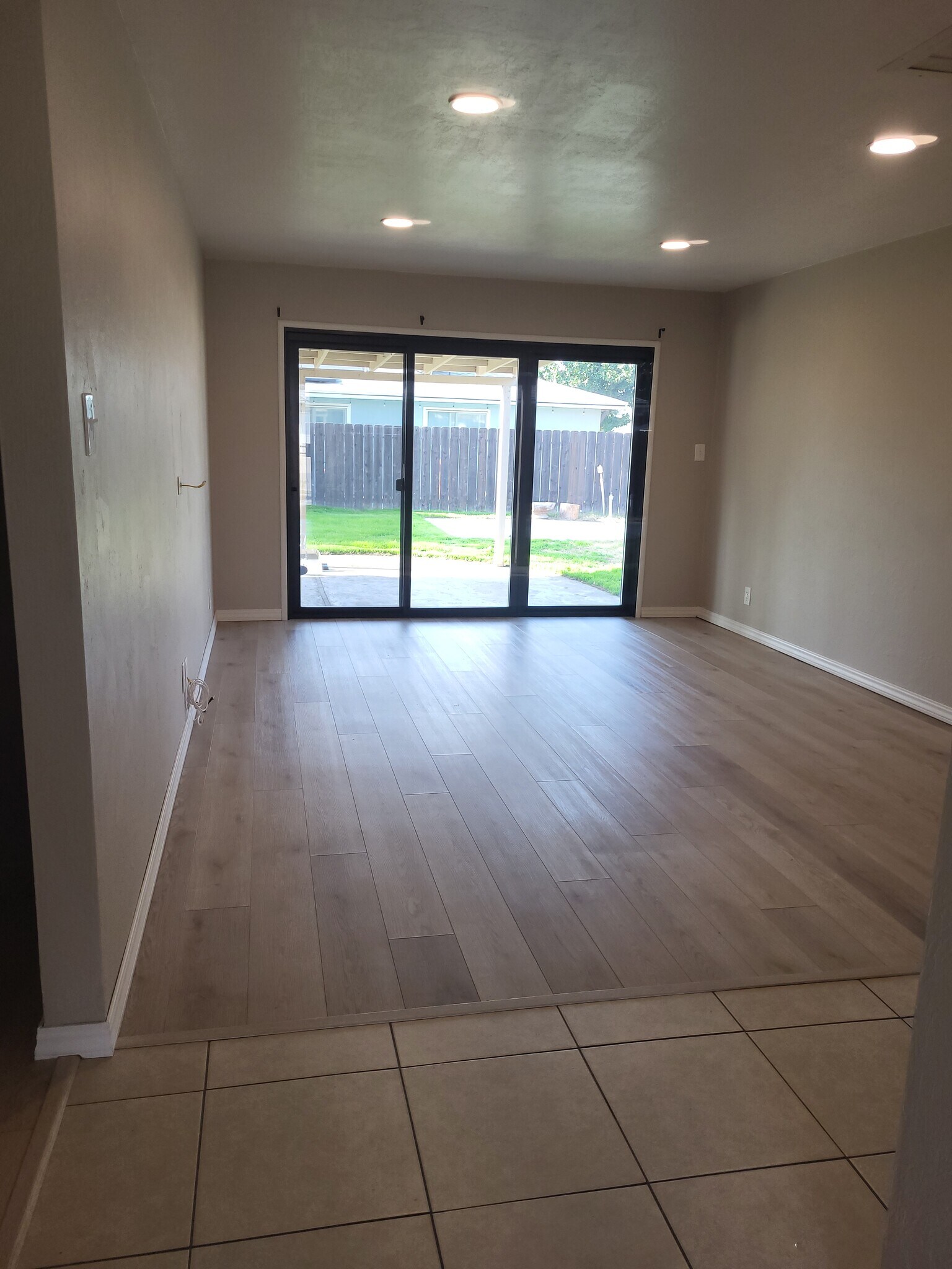 Building Photo - 4545 N Meridian Ave