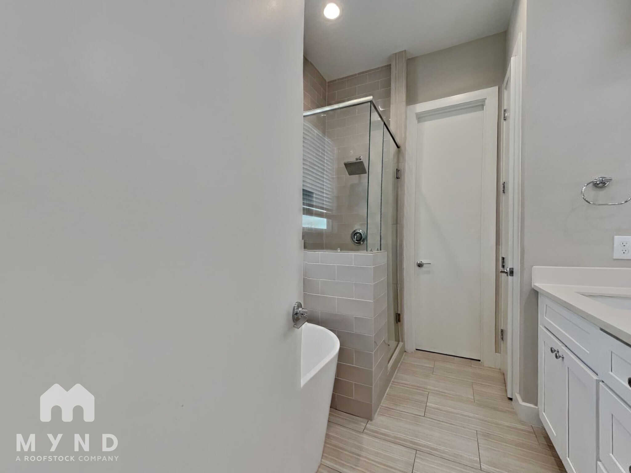 Building Photo - 5902 Gardendale Dr