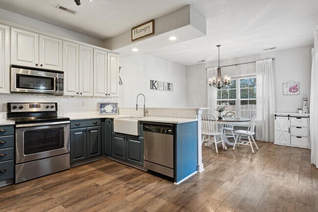 Building Photo - Oceana Area