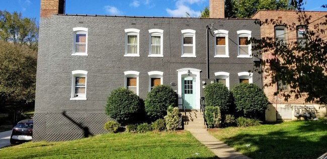Front - 3403 15th St SE