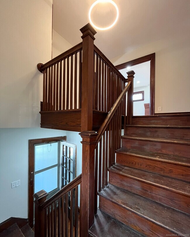 Building Photo - 267 Grandview Terrace