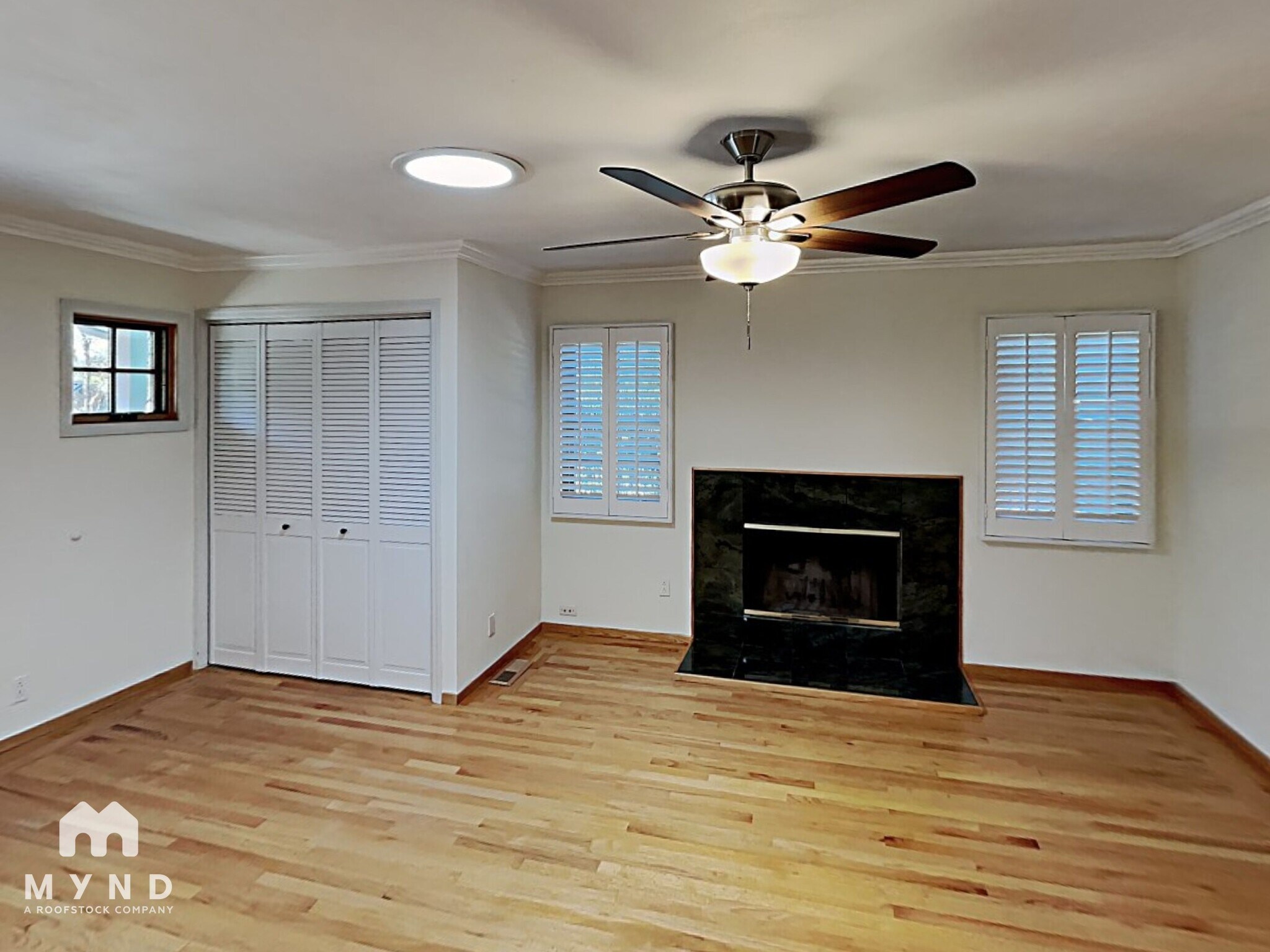 Building Photo - 10924 Barranca Dr