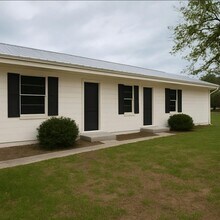 Building Photo - 5 E Westover Dr