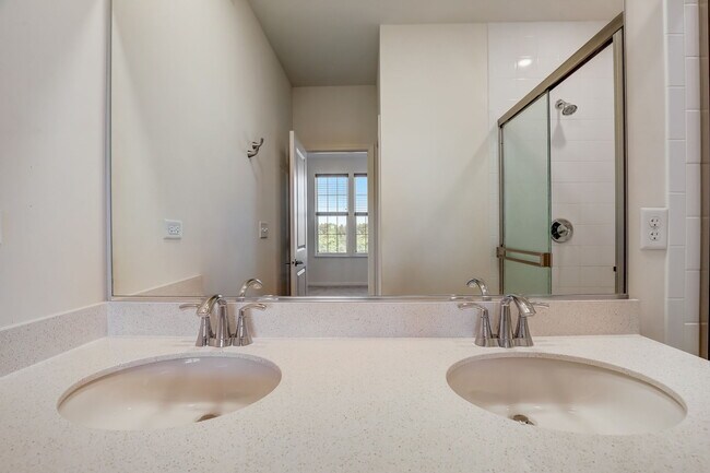 Building Photo - 2924 Reflection Dr