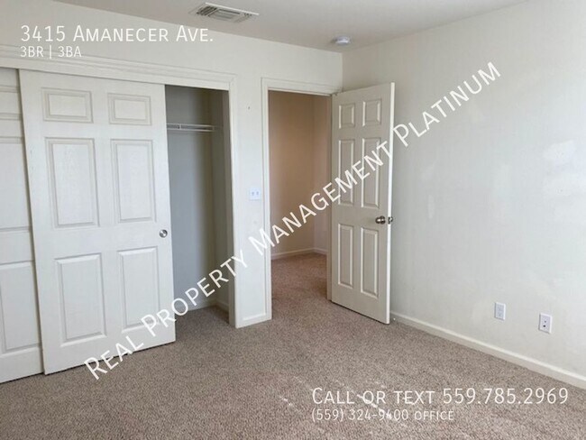 Building Photo - $2,500 Ashlan & Leonard 3 Bedroom + Solar ...