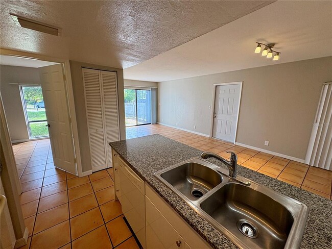 Building Photo - 2013 5th St W