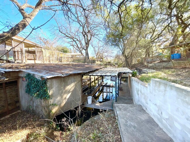 Building Photo - 5303 Shady Oak Cir