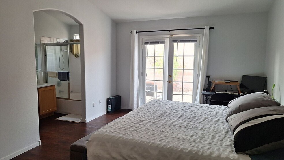 Building Photo - 436 Pumpkin Way