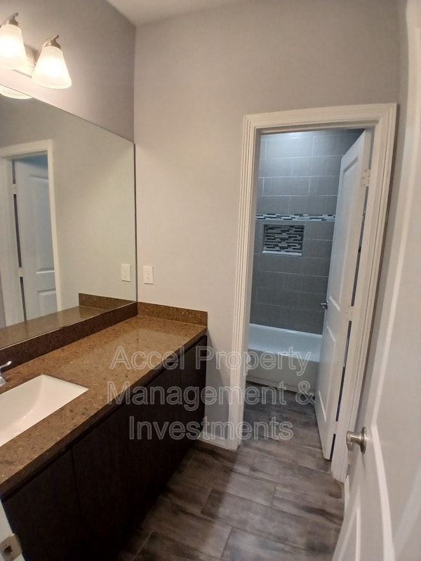 Building Photo - 1805 Cari Nicole Ave