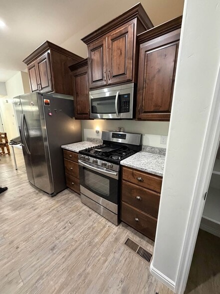 Building Photo - 65 S 600 W
