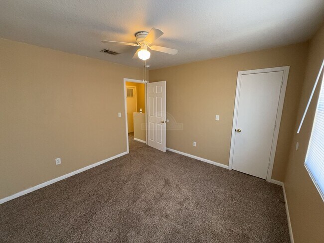 Building Photo - 2814 Cantabrian Dr