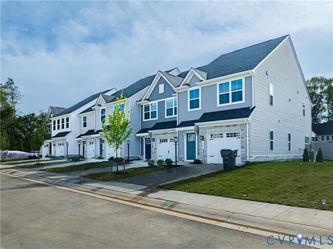 Building Photo - 10642 Rosies Run