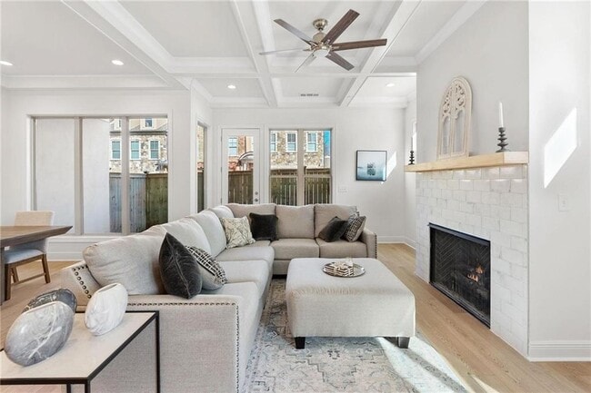 Building Photo - 110 Via Roma