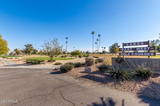 Building Photo - 10612 W Oakmont Dr