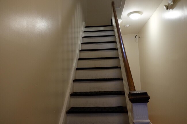 Building Photo - 331 Palisade Ave