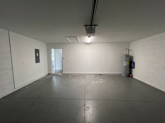 Building Photo - Lovely 3 Bedroom, 2 Bathroom Home in Ocala!!!