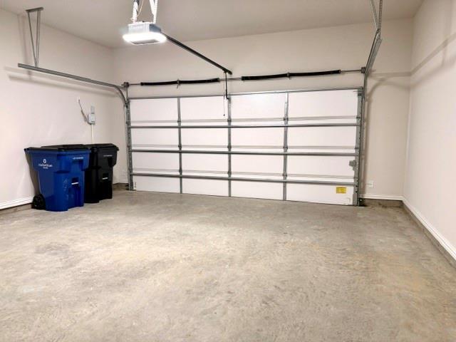 Building Photo - 3060 Farmhouse Dr