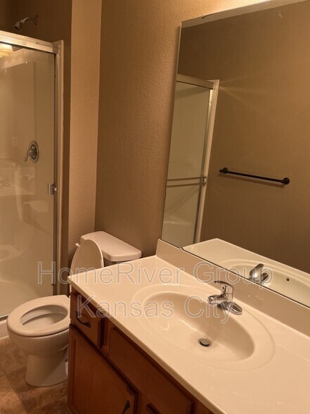 Building Photo - 13735 Post Oak Ln