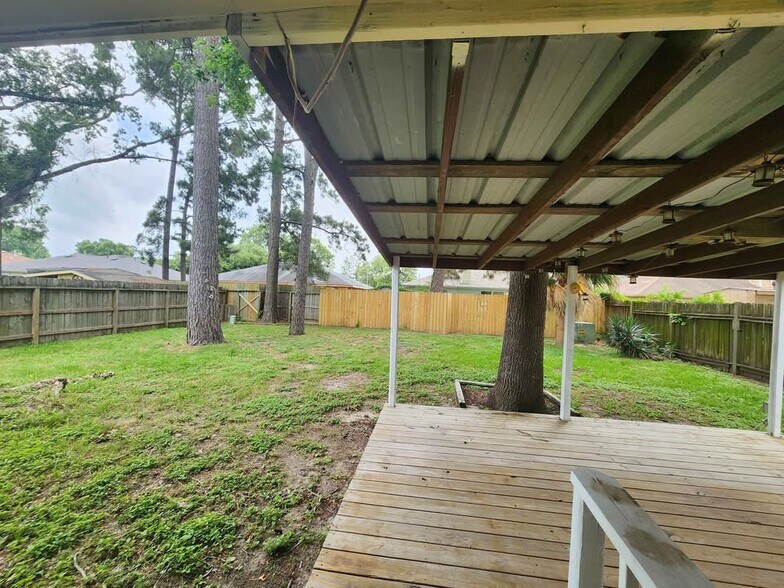 Building Photo - 10810 Kentington Oak Dr