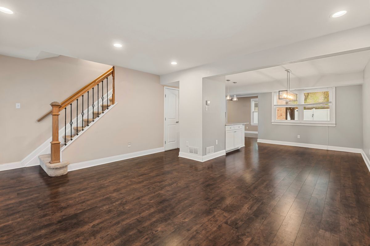 Building Photo - 6420 Thomas Paine Ct