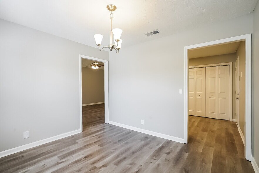 Building Photo - 4837 Nina Marie Ave