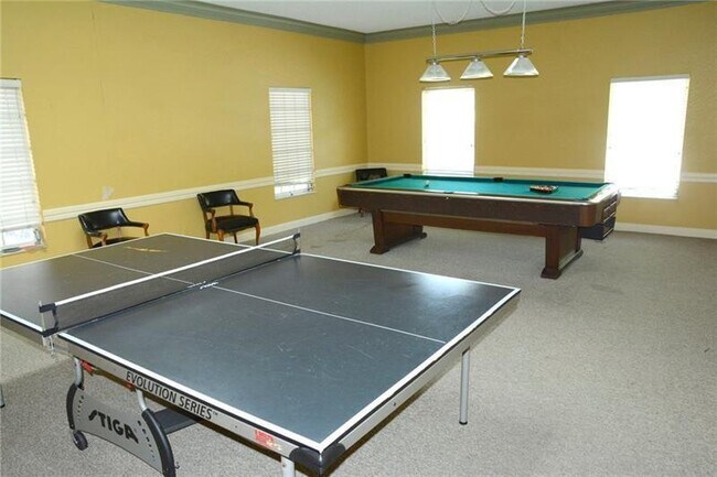 Building Photo - 6499 Bay Club Dr