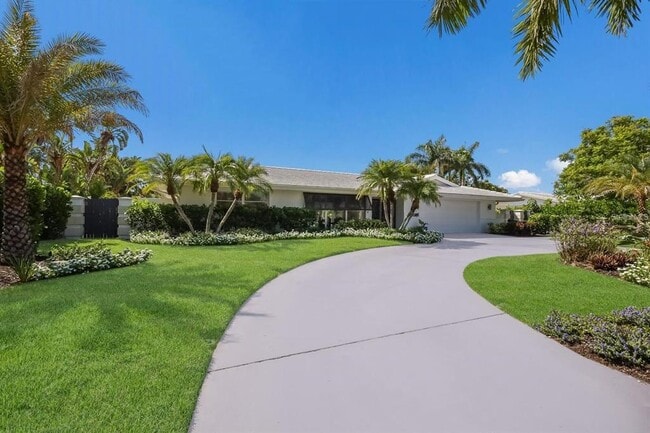 Primary Photo - 567 Bird Key Dr