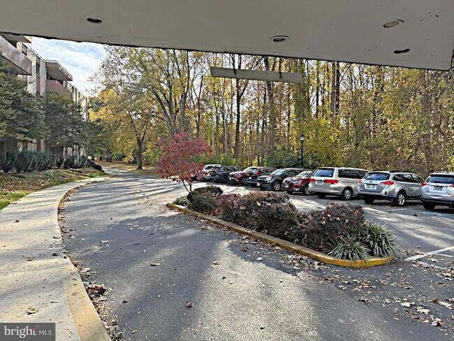 Building Photo - 7505 Democracy Blvd