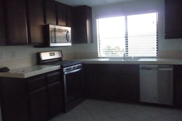 Building Photo - 779 S Ruby Ln