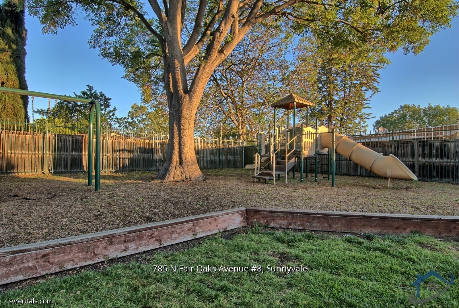 Building Photo - 785 N Fair Oaks Ave