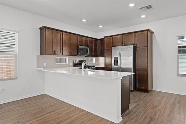 Building Photo - 1512 Weatherford Ln