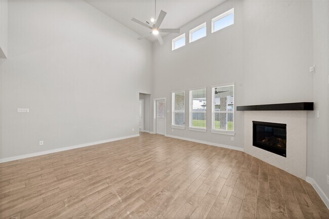 Building Photo - 13015 Braelich Loch Dr