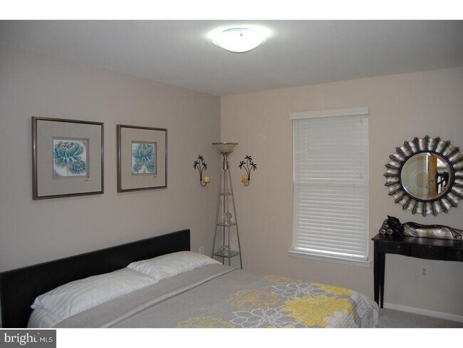 Building Photo - 28 Madison Way