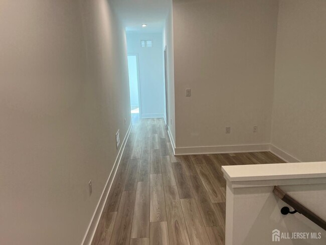 Building Photo - 10106 Donatello Dr