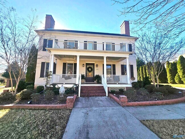 Building Photo - 3002 Brook Park Dr SE