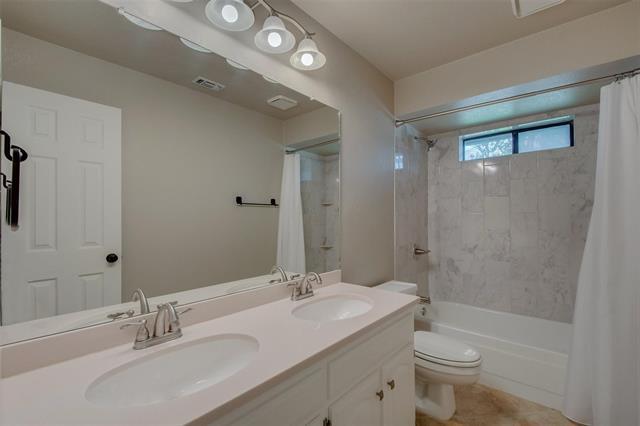 Building Photo - 1525 Tawakoni Ln