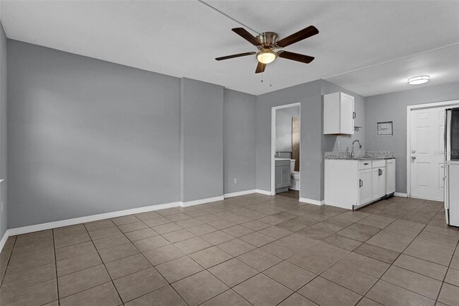 Building Photo - 1086 Hibiscus Ct